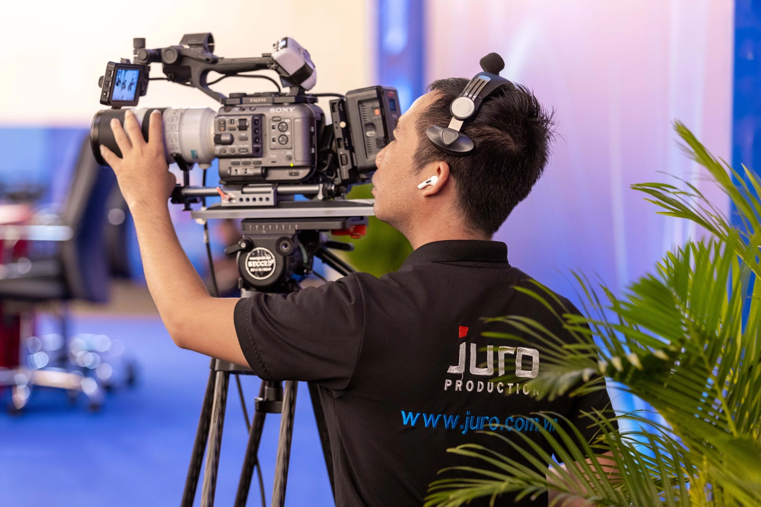 Dịch livestream chuyên nghiệp Juro