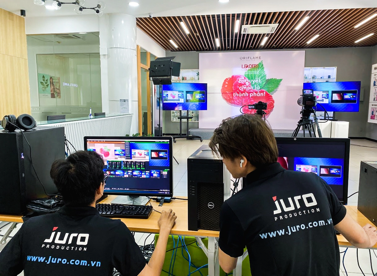 Livestream Webinar & Training